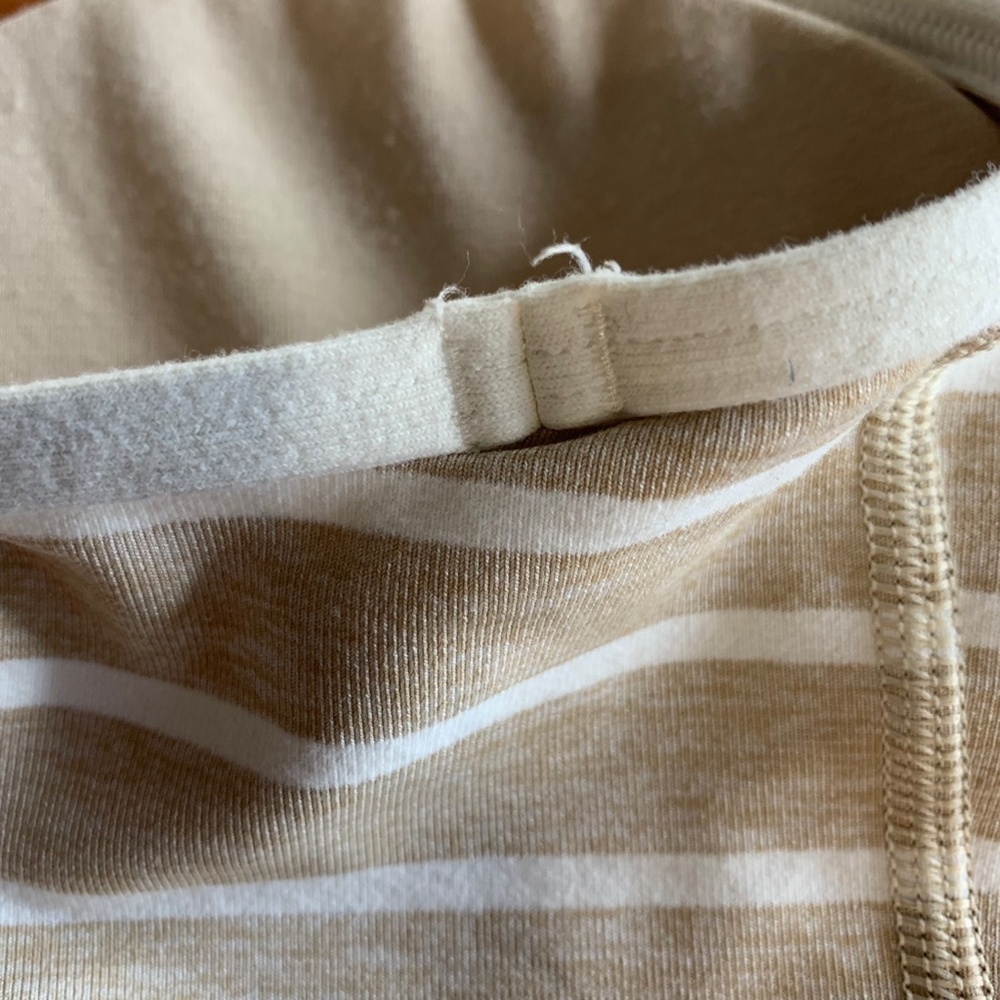 𝅺lululemon Striped Sports Bra Size 12 ALTERED PLEASE READ DESCRIPTION (1246) - Picture 4 of 13